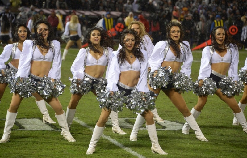 NFL: Ετοιμάζονται για… Ευχαριστίες οι Cheerleaders (photos)