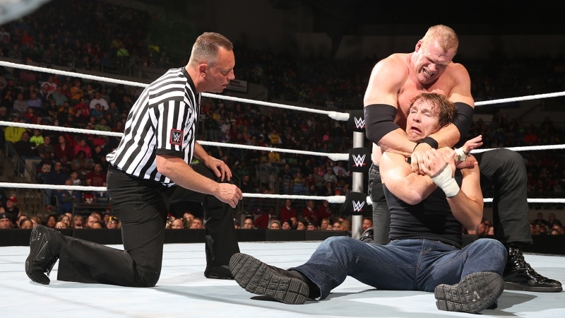 Main Event: «Καθάρισε» ο Dean Ambrose (photos+videos)
