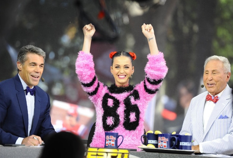 NFL: Στο Super Bowl η Katy Perry (photos+video)