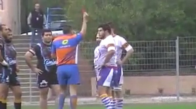 Γαλλία: Τρελό... ξύλο σε αγώνα ράγκμπι! (photos+videos)