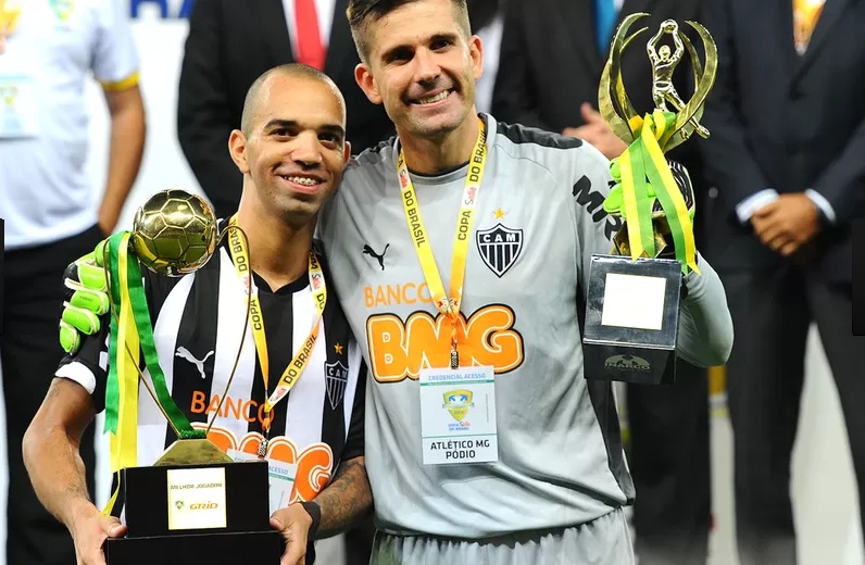 Αποθέωση Ατλέτικο  Μινέιρο για την «κούπα» (video+photos)