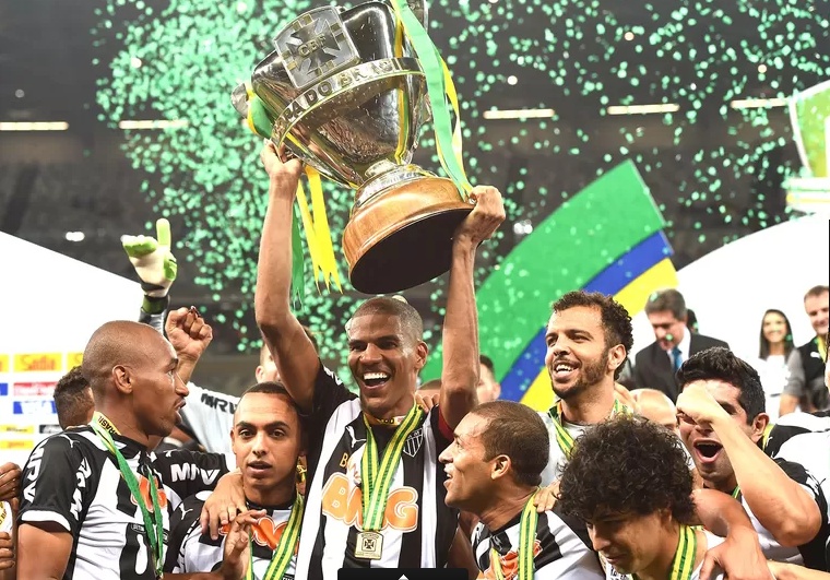 Αποθέωση Ατλέτικο  Μινέιρο για την «κούπα» (video+photos)