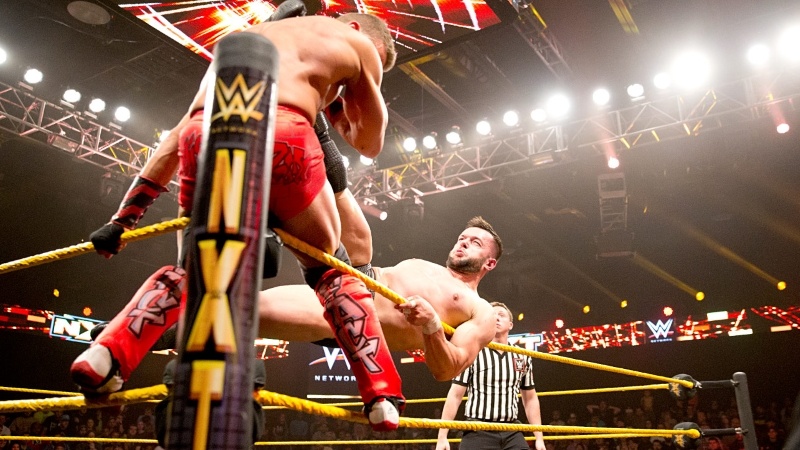 NXT: «Βάρυνε» ο Finn Balor (photos+videos)