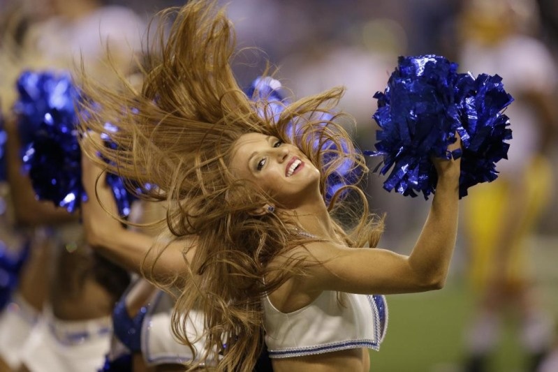 NFL: Τελευταίες παραστάσεις για Cheerleaders (photos)