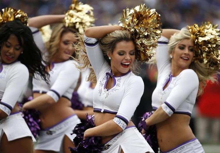 NFL: Τελευταίες παραστάσεις για Cheerleaders (photos)