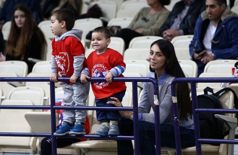 Ολυμπιακός: Χριστουγεννιάτικη ατμόσφαιρα στο ΣΕΦ (photos)