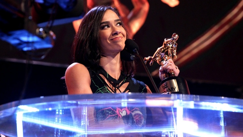 Raw: Slammys και TLC (videos+photos)
