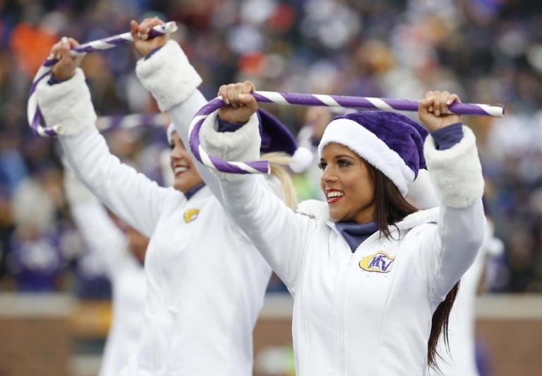 NFL: Κρύο για τις «βόρειες» Cheerleaders (photo)