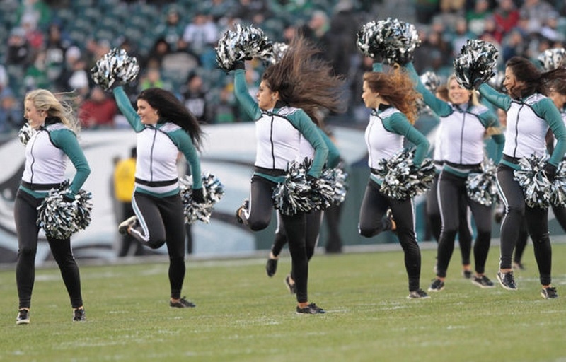 NFL: Κρύο για τις «βόρειες» Cheerleaders (photo)