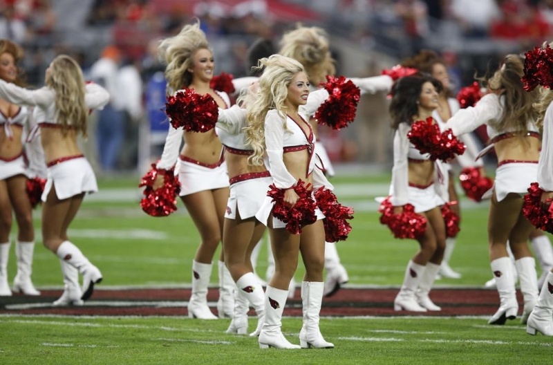 NFL: Κρύο για τις «βόρειες» Cheerleaders (photo)