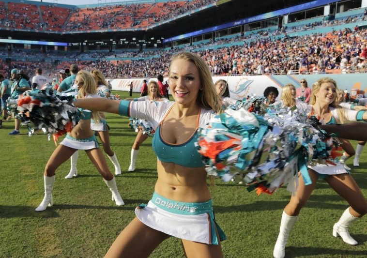 NFL: Κρύο για τις «βόρειες» Cheerleaders (photo)