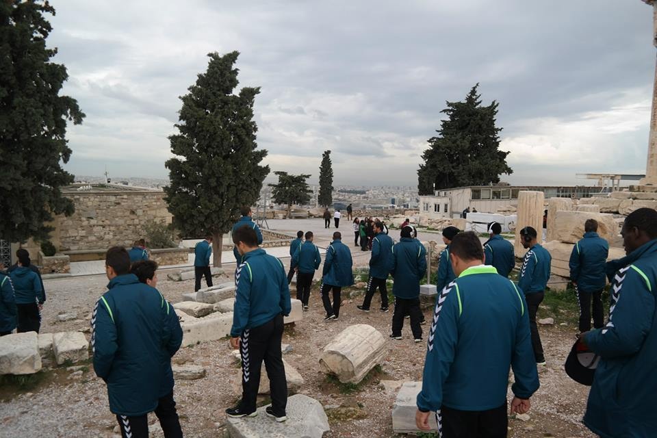 Στον Ιερό Βράχο της Ακρόπολης  η Εστορίλ (photos)