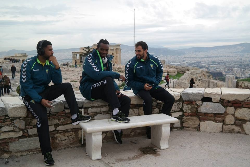 Στον Ιερό Βράχο της Ακρόπολης  η Εστορίλ (photos)