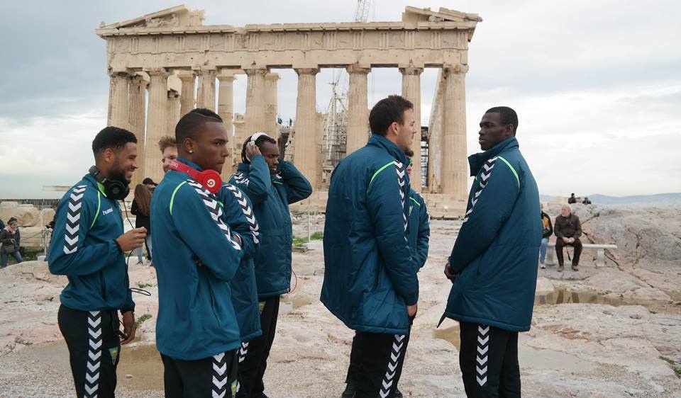 Στον Ιερό Βράχο της Ακρόπολης  η Εστορίλ (photos)