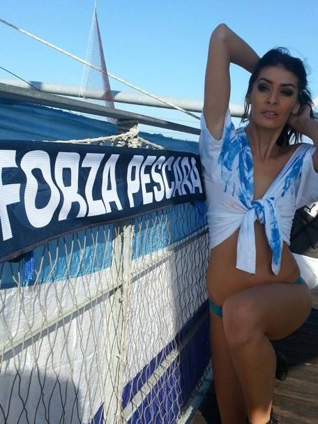 Ιταλία: Γαλάζιες... καλλονές «ποζάρουν» για την Πεσκάρα (photos)