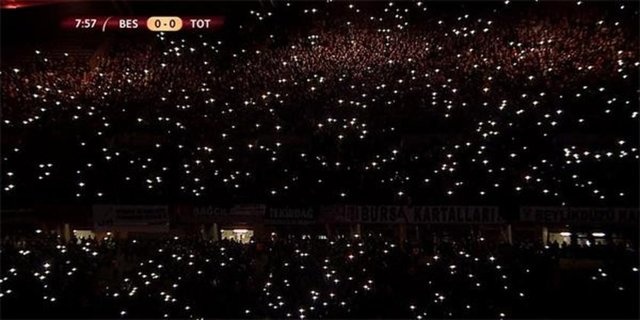 Μπεσίκτας - Τότεναμ:Σκηνές … μυσταγωγίας στην Πόλη (video+photos)