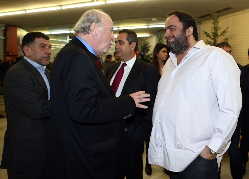 Ολυμπιακός: Στο bazaar βιβλίου του Δήμου Πειραιά ο Μαρινάκης (photos)