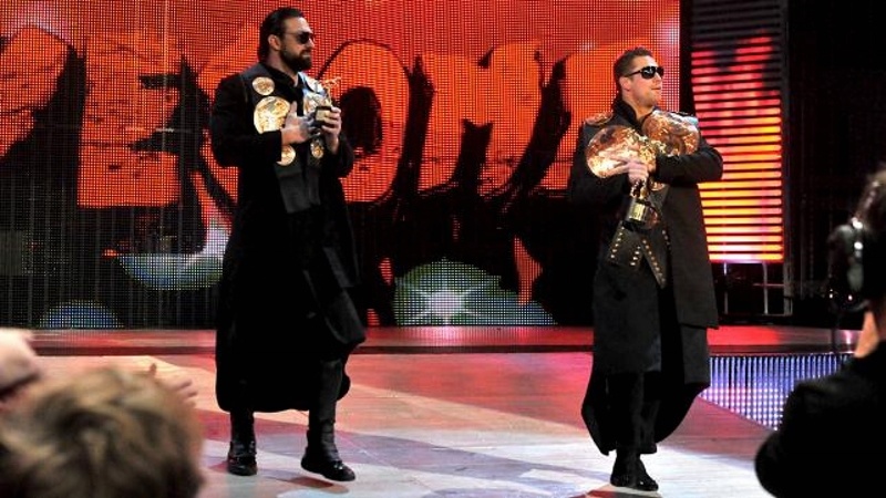 SmackDown: Χάος ενόψει TLC (photos+videos)