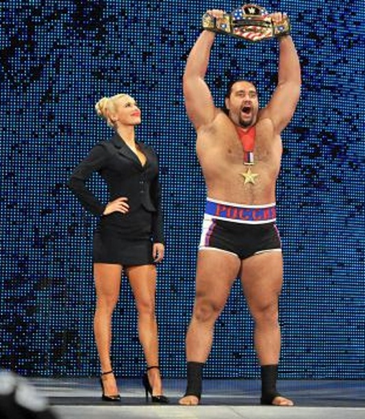 SmackDown: Χάος ενόψει TLC (photos+videos)