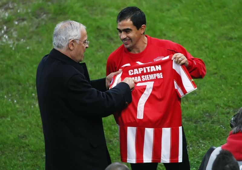 Ολυμπιακός: Τίμησε τον… αρχηγό Ιμπαγάσα (photos)