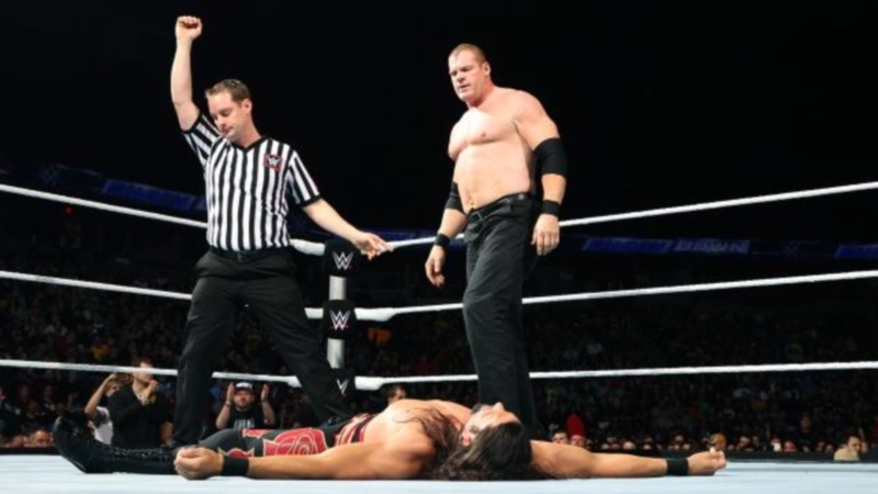 SmackDown: Επιμένει ο Dean Ambrose (videos+photos)