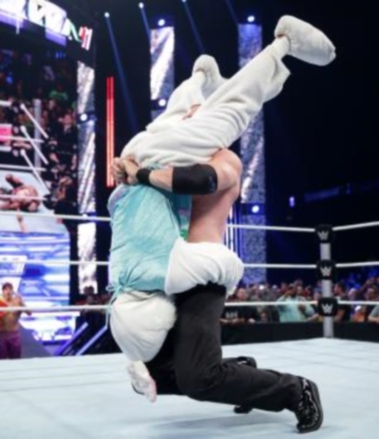SmackDown: Επιμένει ο Dean Ambrose (videos+photos)