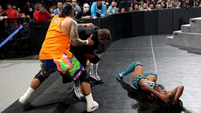 SmackDown: Επιμένει ο Dean Ambrose (videos+photos)