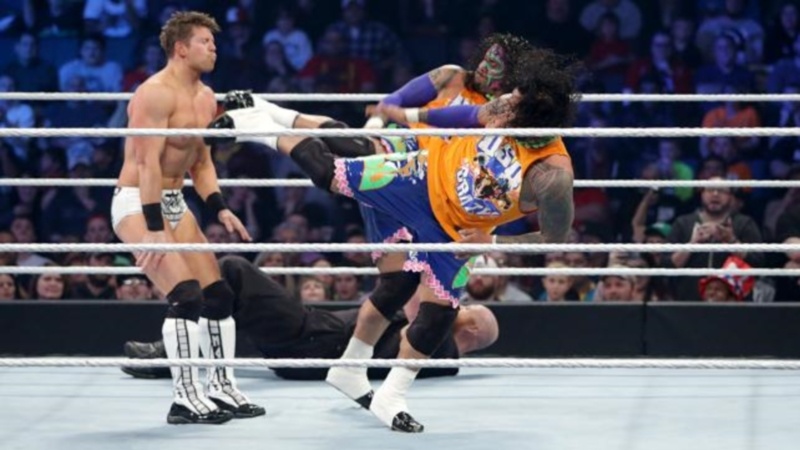 SmackDown: Επιμένει ο Dean Ambrose (videos+photos)