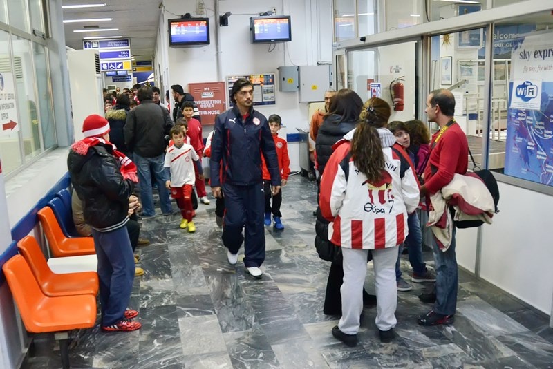 Ολυμπιακός: Αποθέωση στην Μυτιλήνη (photos)