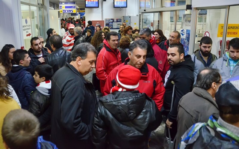 Ολυμπιακός: Αποθέωση στην Μυτιλήνη (photos)