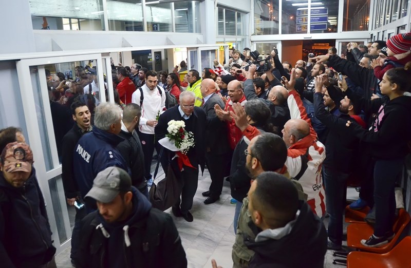 Ολυμπιακός: Αποθέωση στην Μυτιλήνη (photos)