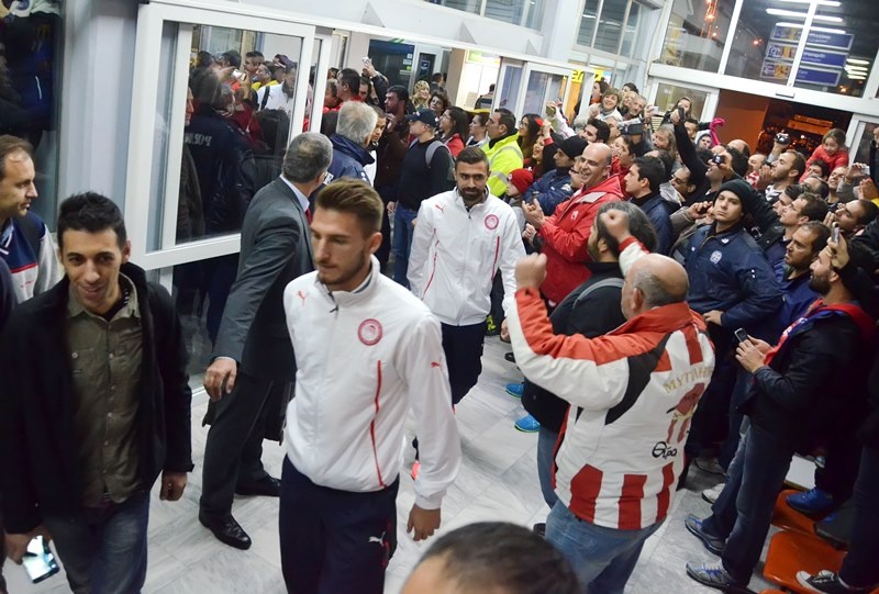 Ολυμπιακός: Αποθέωση στην Μυτιλήνη (photos)