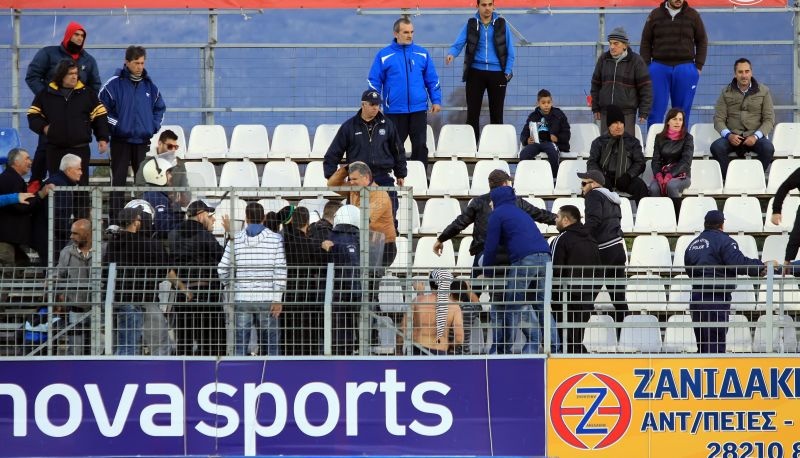 Πλατανιάς – ΟΦΗ: Το ξύλο στις κερκίδες! (photos)