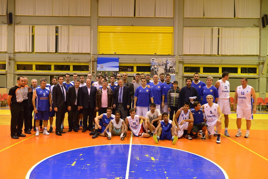 Ελληνική Αστυνομία: Έπαιξε μπάσκετ για την «Κιβωτό του κόσμου» (photos)