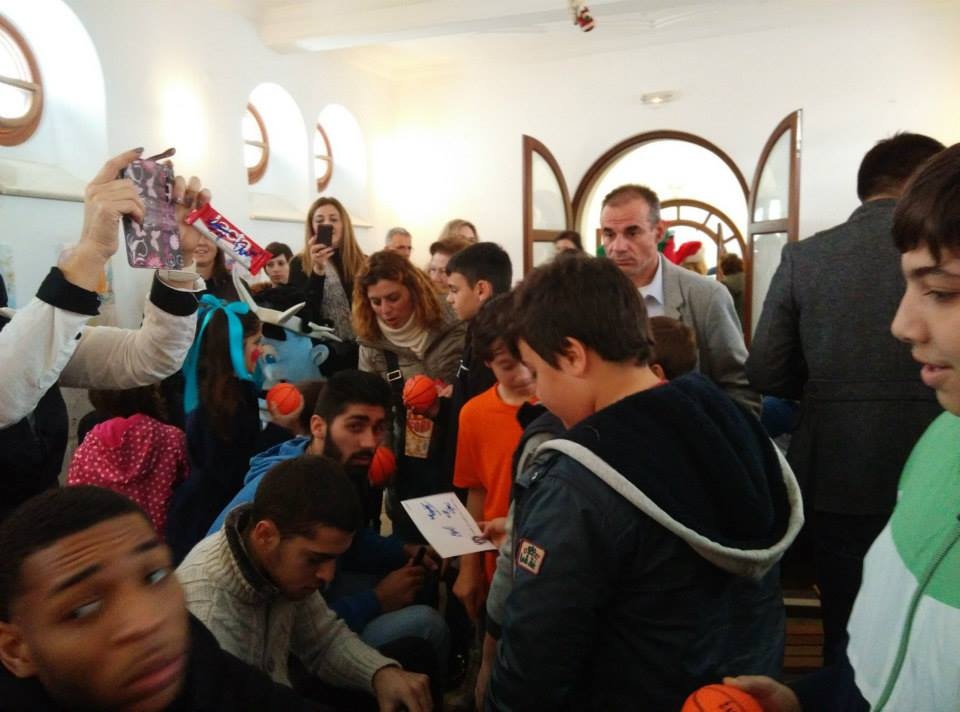 Κολοσσός Ρόδου: Έγιναν ξανά παιδιά (photos)