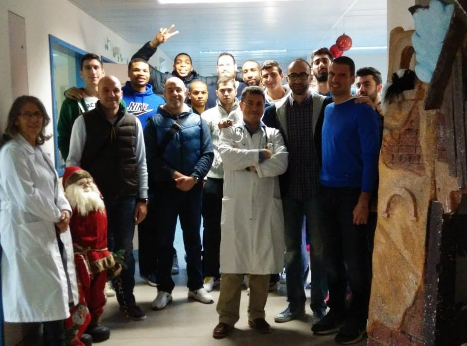 Κολοσσός Ρόδου: Μοίρασαν δώρα και χαρά (photos)