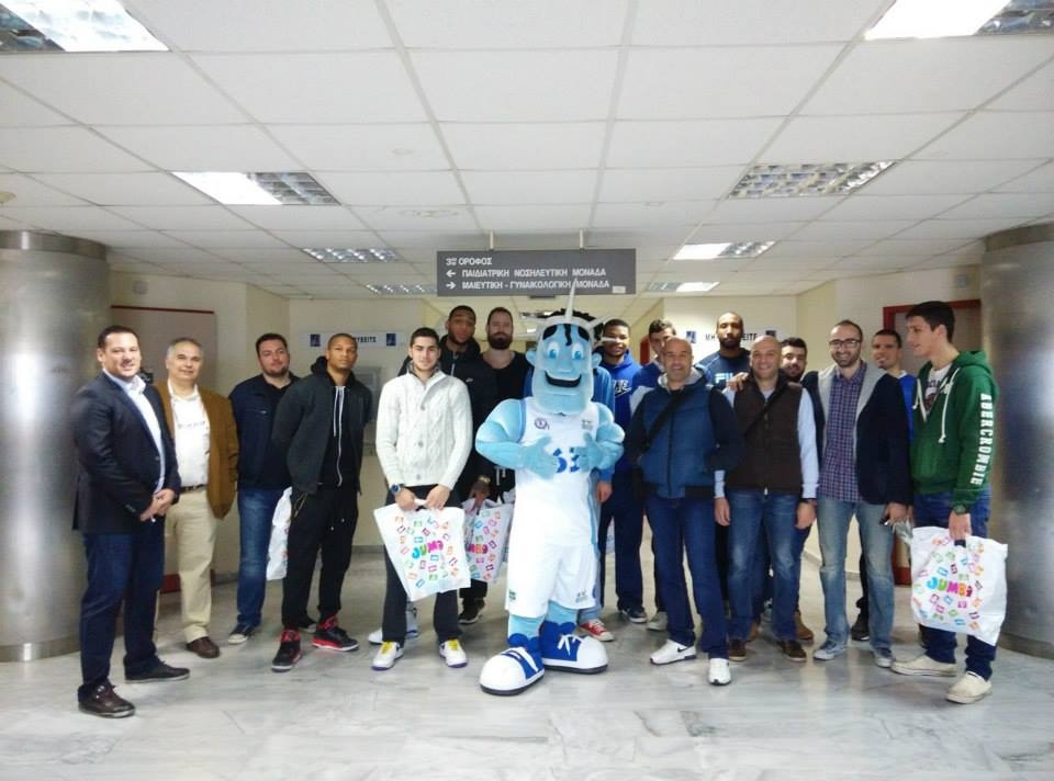 Κολοσσός Ρόδου: Μοίρασαν δώρα και χαρά (photos)