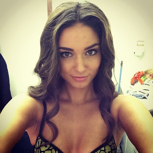 Αστέρας της Τσέλσι «σκόραρε» ... παράνομα με την Μις Ολλανδία   (photos)