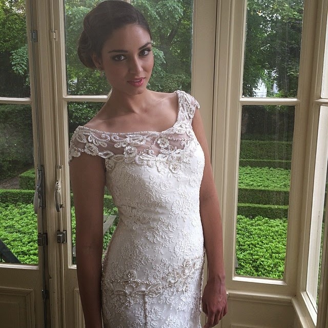 Αστέρας της Τσέλσι «σκόραρε» ... παράνομα με την Μις Ολλανδία   (photos)