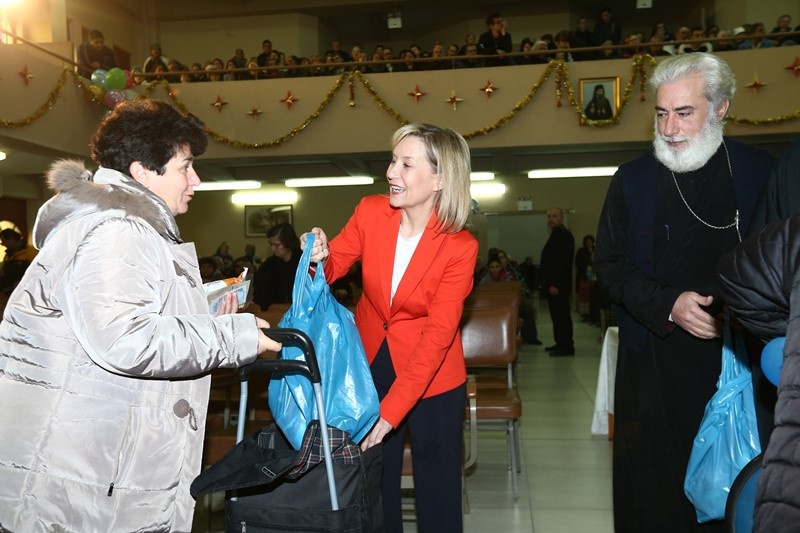 Ολυμπιακός: Στηρίζει το έργο της Ιεράς Μητρόπολης Νίκαιας (photos)