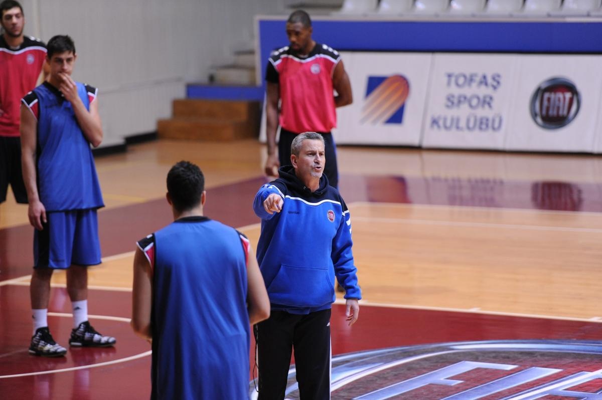 Τόφας Μπούρσα: Ανέλαβε ο Ζούρος (photos)