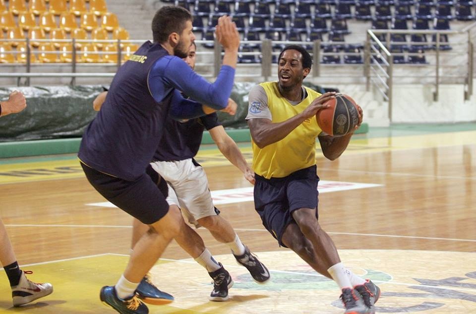Άρης: Χωρίς Βεζένκοφ, Σίμτσακ με Μαχητές (photos)