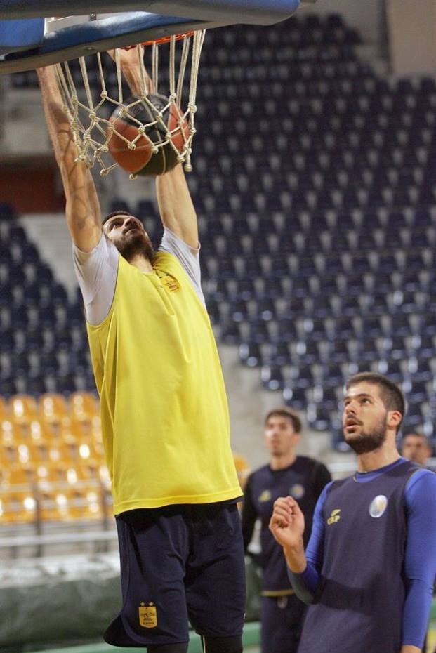 Άρης: Χωρίς Βεζένκοφ, Σίμτσακ με Μαχητές (photos)