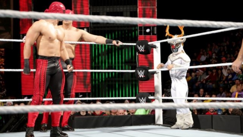 Raw: Χριστούγεννα με Hulk Hogan (videos+photos)
