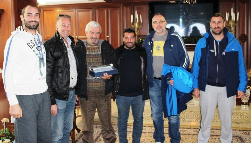 Ρέθυμνο: Χριστουγεννιάτικη «αγκαλιά» (photos)