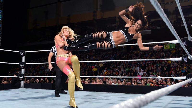 Main Event: Χριστουγεννιάτικη νίκη για Big E. (photos+videos)