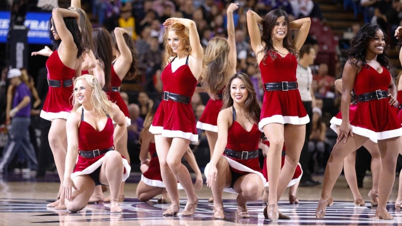 NBA: Χριστουγεννιάτικες χορεύτριες (photos)