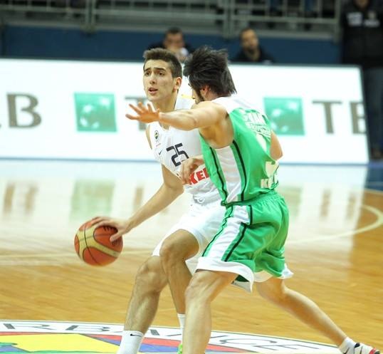 Φενέρμπαχτσε Ούλκερ: Σάρωσε και είναι μόνη πρώτη (photos)