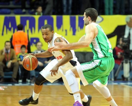 Φενέρμπαχτσε Ούλκερ: Σάρωσε και είναι μόνη πρώτη (photos)