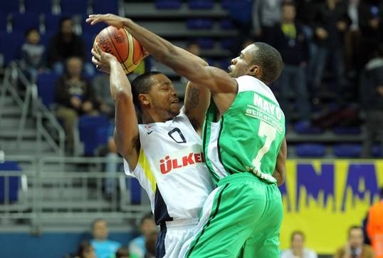 Φενέρμπαχτσε Ούλκερ: Σάρωσε και είναι μόνη πρώτη (photos)